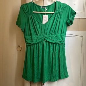 Meaneor green short sleeve top medium NWT